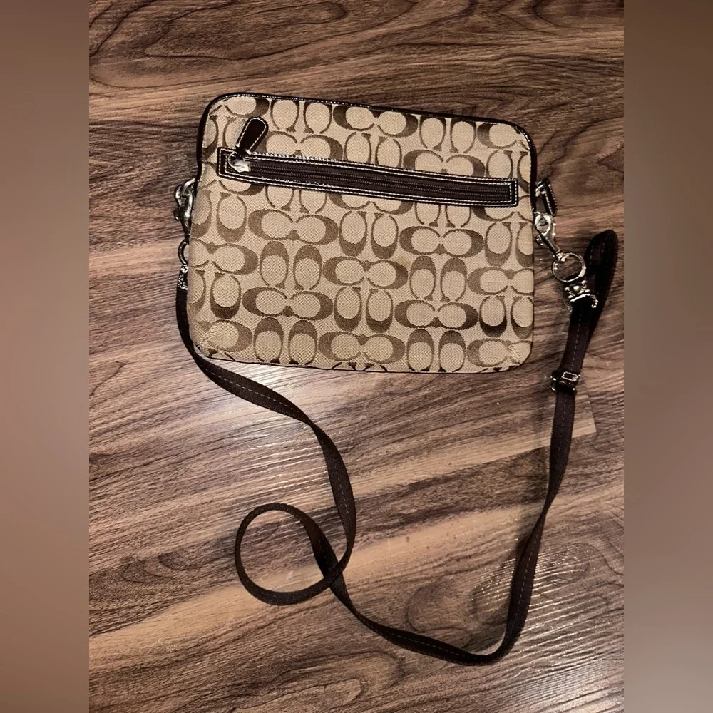 Coach Brown Crossbody Bag Pre-owned - Picture 5 of 6